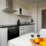 1400lx View In Town Apartment *
